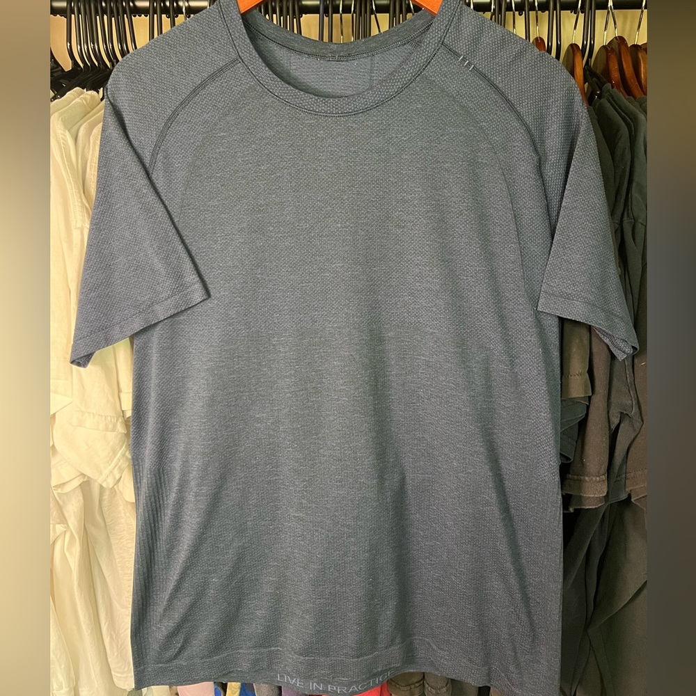Lululemon Mens Navy Metal Vent Tech Shirt M